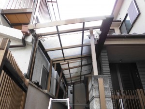 リフォのエクステリアリフォーム　大阪府羽曳野市　テラス屋根取替え工事